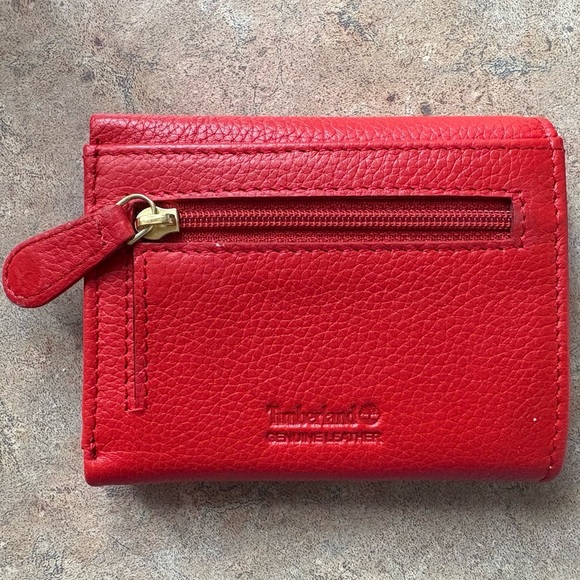 Timberland Vibrant Red Leather Wallet - New! Zip and Snap closures - Picture 7 of 9
